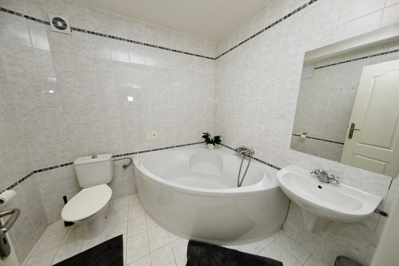 פראג Apartment Na Kozacce 6 מראה חיצוני תמונה