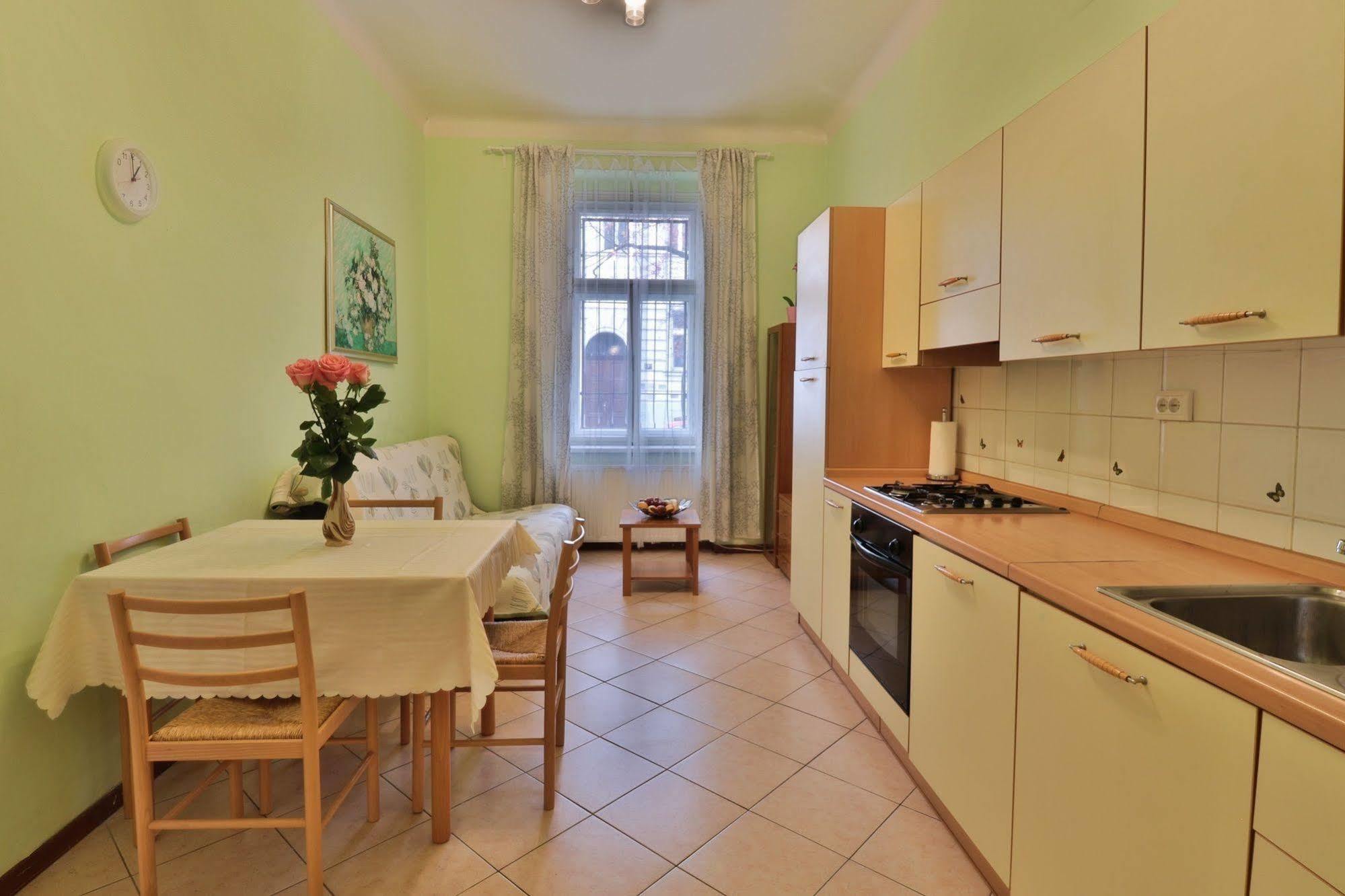 פראג Apartment Na Kozacce 6 מראה חיצוני תמונה