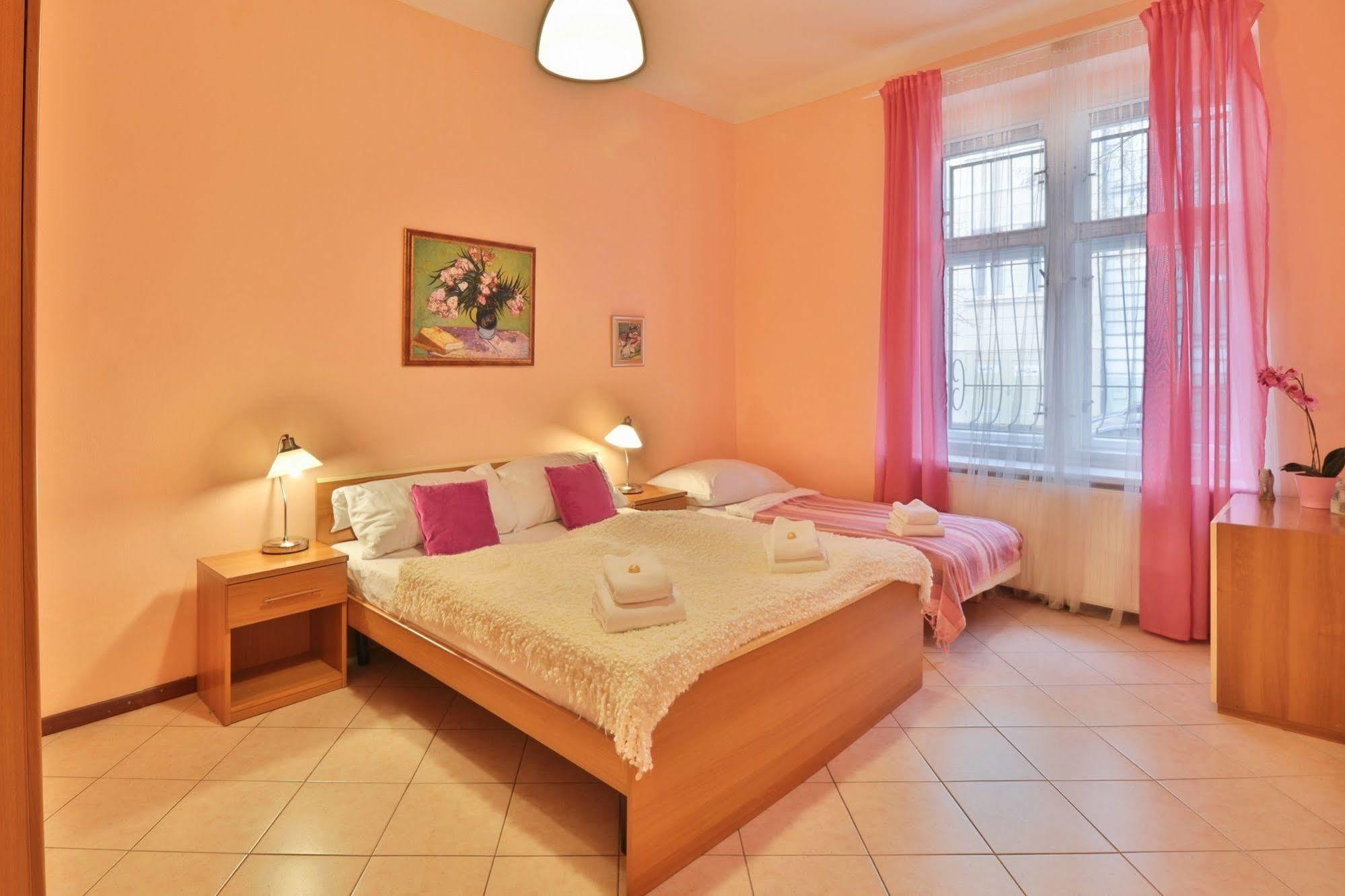 פראג Apartment Na Kozacce 6 מראה חיצוני תמונה